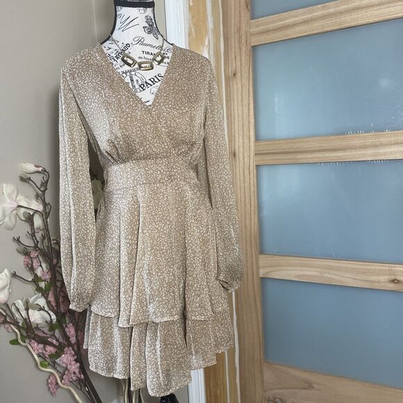 Japna Dresses & Skirts - Japna Metalic Gold Long Sleeve Boho Dress Womens Small Tiered Flowy Evening